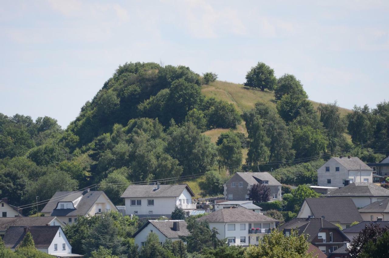 Ettringen  Ferienwohnung Bellerbergblick المظهر الخارجي الصورة