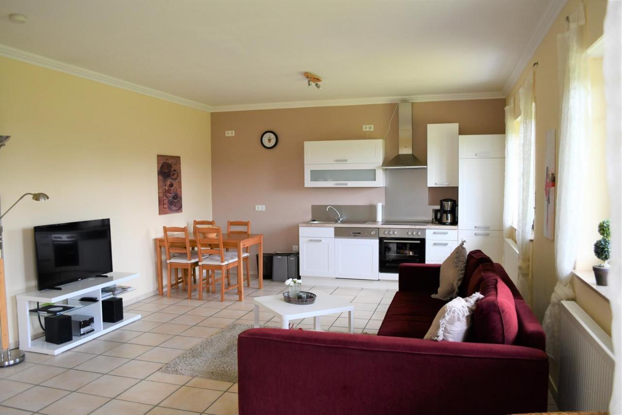Ettringen  Ferienwohnung Bellerbergblick المظهر الخارجي الصورة